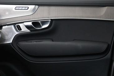 Volvo XC90 T8 Recharge Ultimate — photo 24