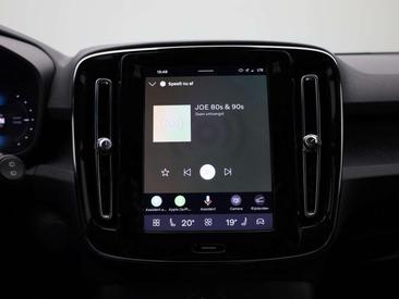 Volvo XC40 Recharge Core — photo 20