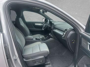 Volvo XC40 B3 Plus — photo 3