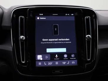 Volvo XC40 Recharge Core — photo 24