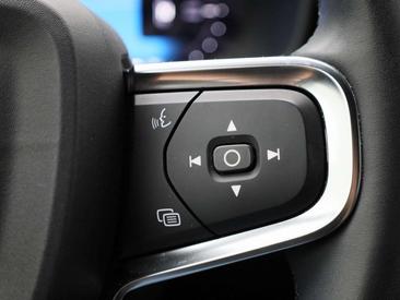 Volvo XC40 Recharge Core — photo 25