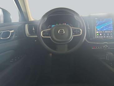 Volvo XC60 B5 Plus — photo 12