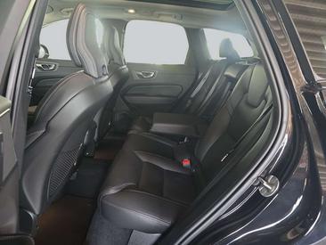 Volvo XC60 B5 Plus — photo 10