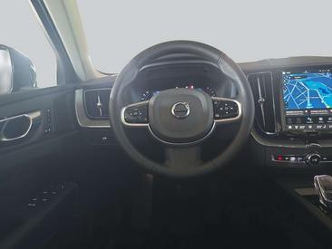 Volvo XC60 B5 Plus — photo 12