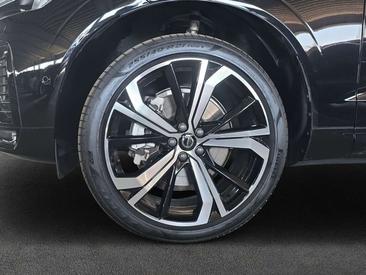 Volvo XC60 B5 Plus — photo 13