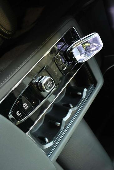 Volvo XC90 T8 Recharge Ultimate — photo 14