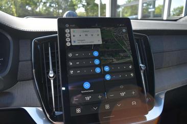 Volvo XC90 T8 Recharge Ultimate — photo 18