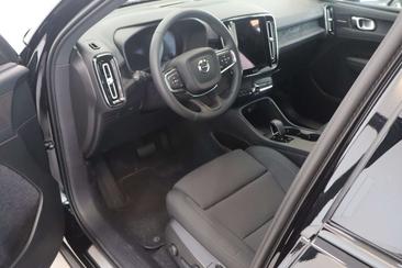Volvo XC60 — photo 4