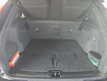 Volvo XC40 B3 Plus — photo 11
