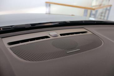 Volvo XC60 — photo 11