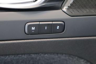 Volvo XC60 — photo 13