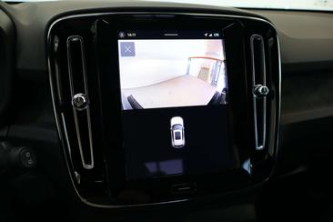 Volvo XC60 — photo 26
