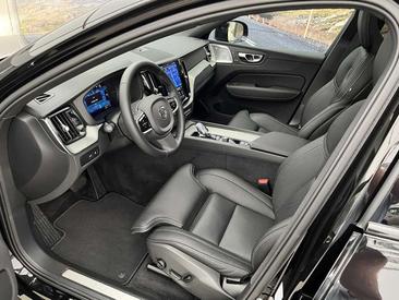 Volvo XC60 — photo 6