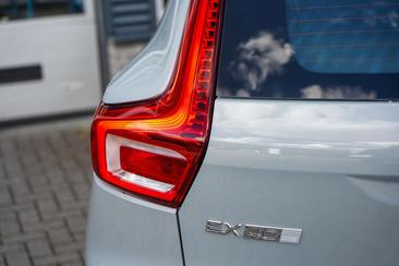 Volvo XC60 — photo 8