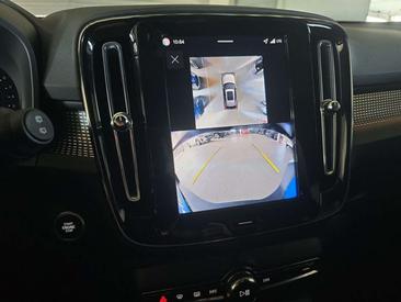 Volvo XC40 B3 Plus — photo 16