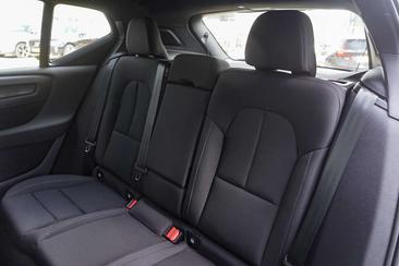 Volvo XC60 — photo 12