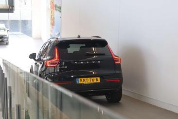 Volvo XC60 — photo 41