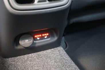 Volvo XC60 — photo 43