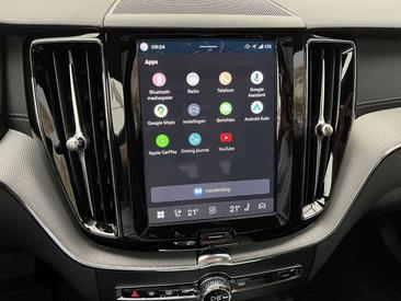 Volvo XC60 — photo 17