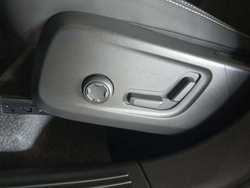 Volvo XC40 B3 Plus — photo 18