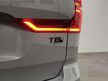 Volvo XC60 T8 Recharge — photo 7