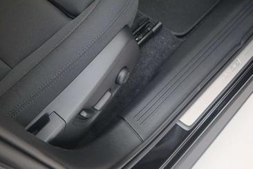Volvo XC60 — photo 46