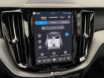 Volvo XC60 — photo 19