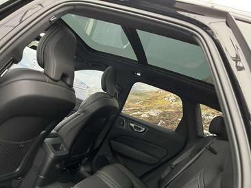 Volvo XC60 — photo 23