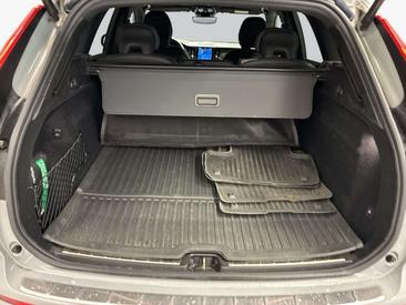 Volvo XC60 B4 Plus — photo 11