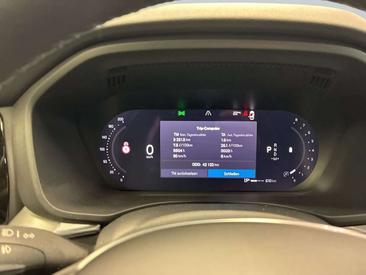Volvo XC60 B4 Plus — photo 14