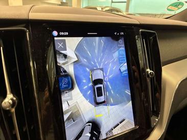 Volvo XC60 B4 Plus — photo 23