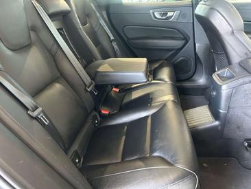 Volvo XC60 T8 Recharge Inscription — photo 24