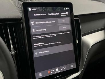 Volvo XC60 T8 Recharge — photo 28