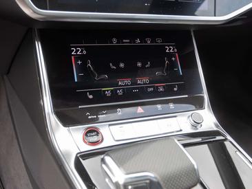 Audi RS7 — photo 16