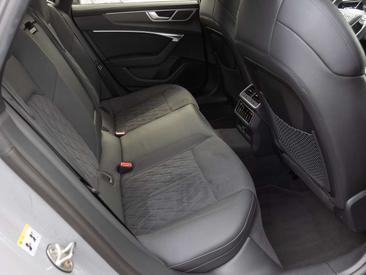 Audi RS7 — photo 24