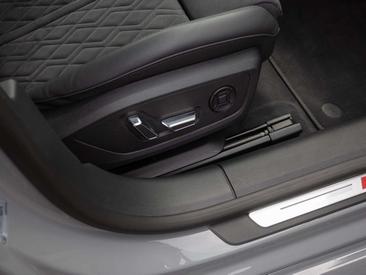 Audi RS7 — photo 26