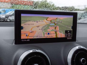 Audi Q2 S Line 35 TFSI — photo 20