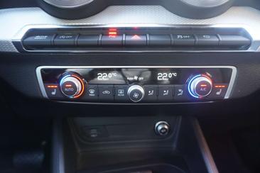 Audi Q2 Advanced 35 TFSI — photo 18