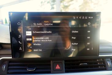 Audi A4 S Line 40 TDI — photo 22
