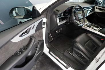 Audi SQ8 Competition Plus — photo 11