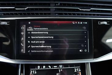 Audi SQ8 Competition Plus — photo 23