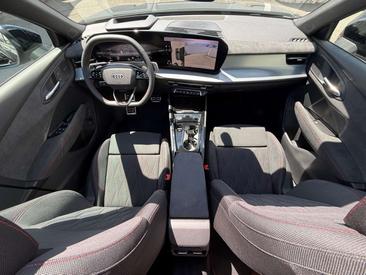 Audi Q3 S Line 40 TDI — photo 2
