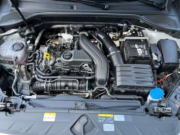 Audi Q2 Advanced 35 TFSI — photo 8