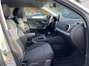 Audi Q2 Advanced 35 TFSI — photo 14
