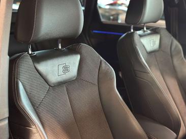 Audi Q3 S Line 35 TDI — photo 29