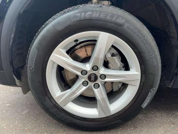 Audi Q5 40 TDI — photo 10