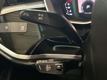 Audi Q3 S Line 35 TDI — photo 34