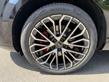 Audi Q3 S Line 40 TDI — photo 14