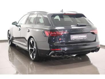 Audi RS4 — photo 5