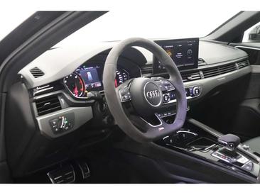 Audi RS4 — photo 7